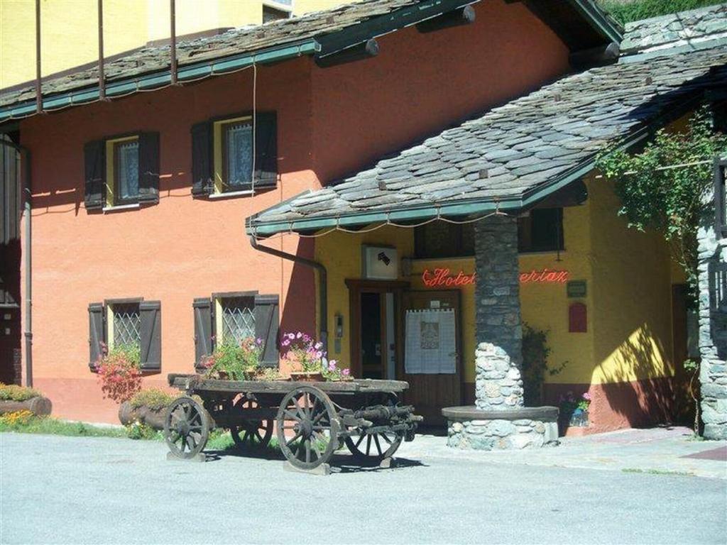 Hotel Veneriaz Nus Eksteriør bilde