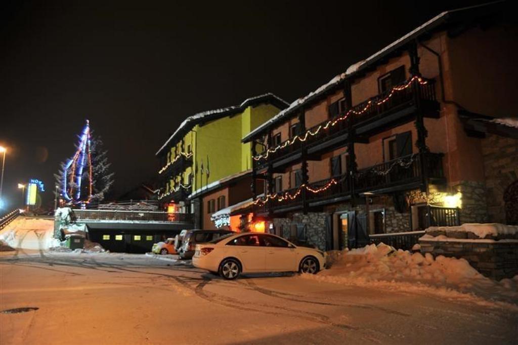 Hotel Veneriaz Nus Eksteriør bilde